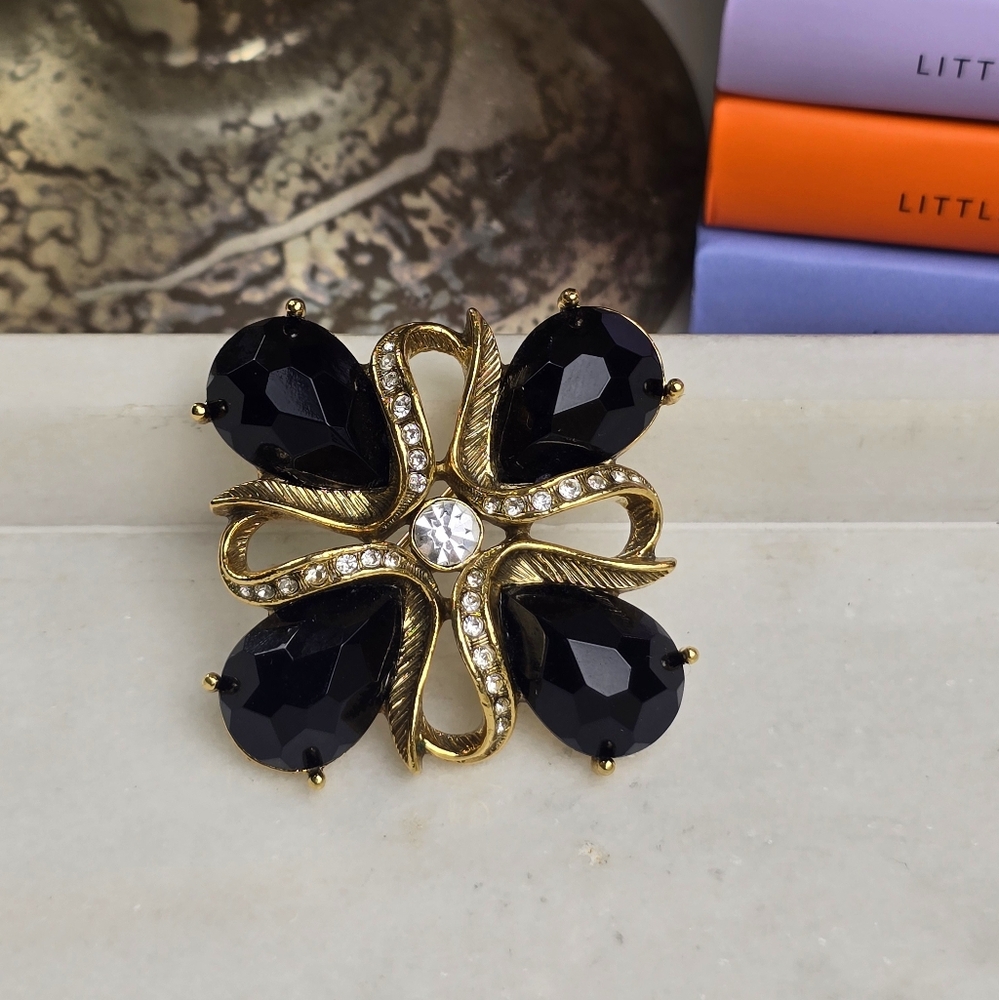 1928 Unsigned Black And Gold Brooch.